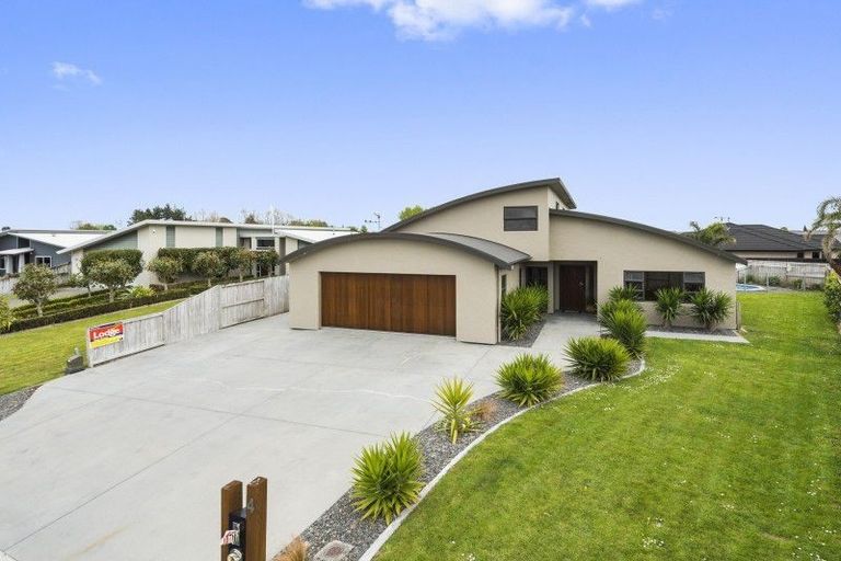 Photo of property in 4 Tarrango Way, Rototuna, Hamilton, 3210