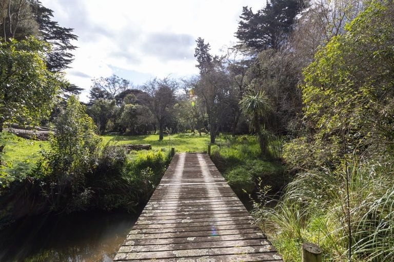 Photo of property in 6 Polson Hill Drive, Aokautere, Palmerston North, 4471