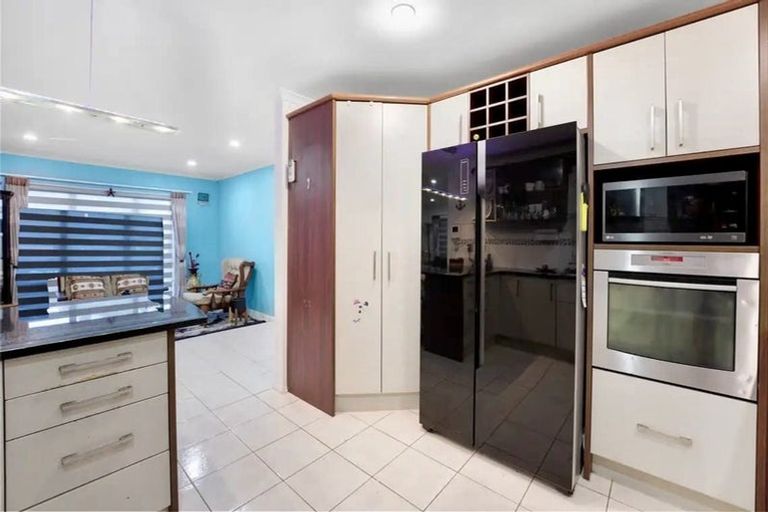 Photo of property in 151 Bucklands Beach Road, Bucklands Beach, Auckland, 2012