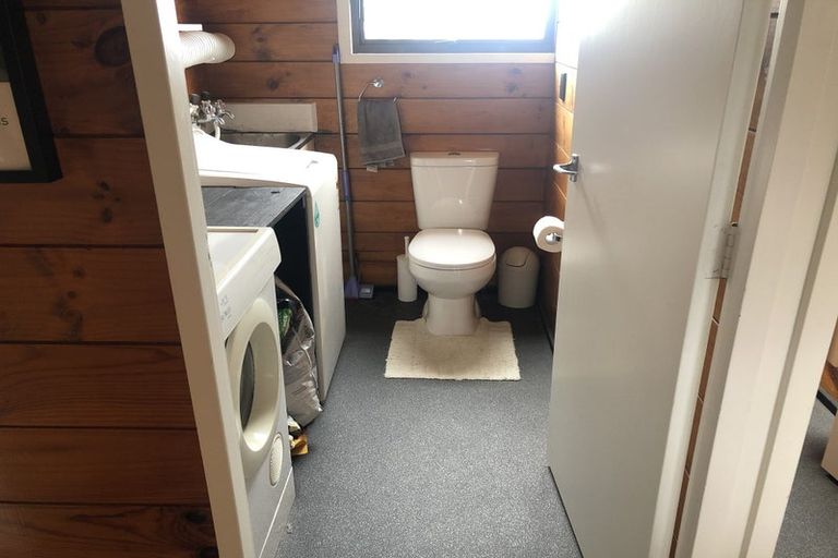 Photo of property in 70 Cypress Drive, Maungaraki, Lower Hutt, 5010