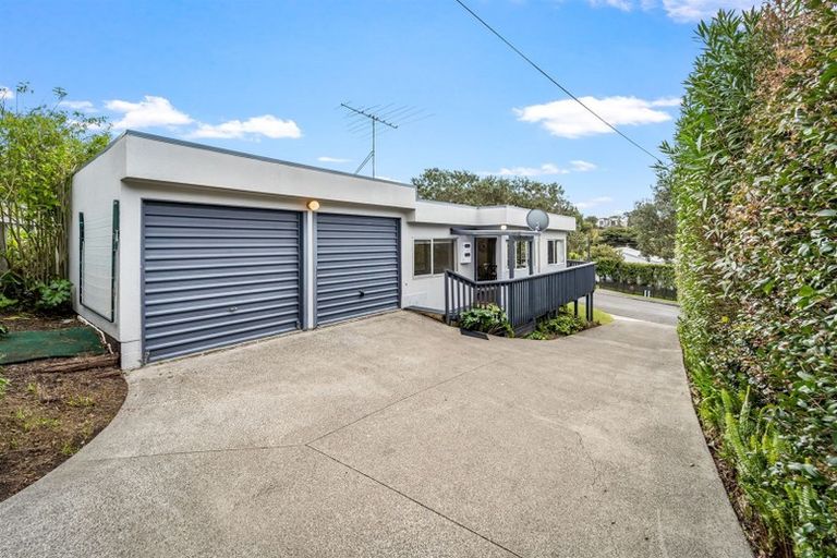 Photo of property in 53 Elliston Crescent, Stanmore Bay, Whangaparaoa, 0932