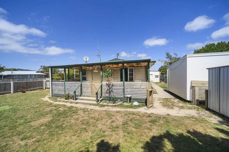 Photo of property in 127 Stanford Street North, Ashhurst, 4810
