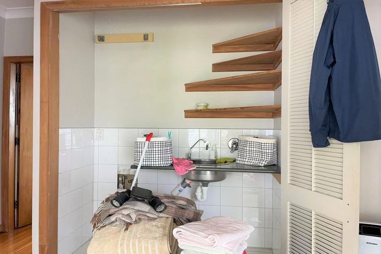 Photo of property in 40 Routley Drive, Glen Eden, Auckland, 0602