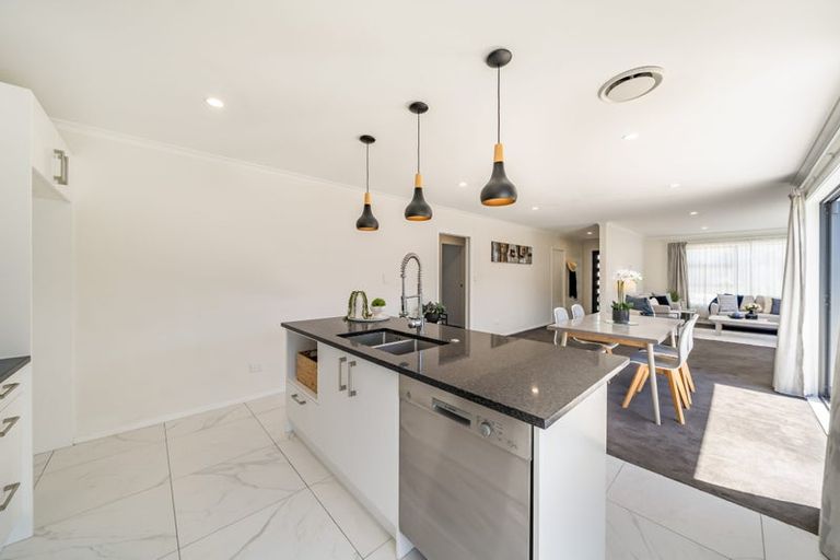 Photo of property in 17 Buddle Road, Wallaceville, Upper Hutt, 5018