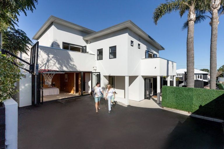 Photo of property in 278b Oceanbeach Road, Mount Maunganui, 3116