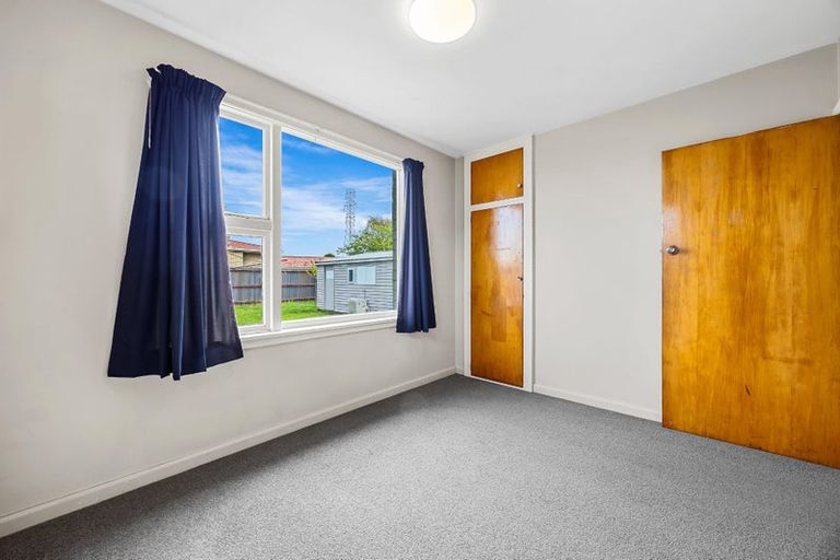 Photo of property in 33 Skerten Avenue, Hornby, Christchurch, 8042