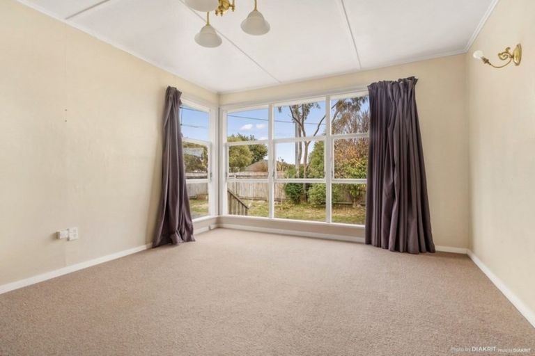 Photo of property in 5a Mangaroa Hill Road, Clouston Park, Upper Hutt, 5018