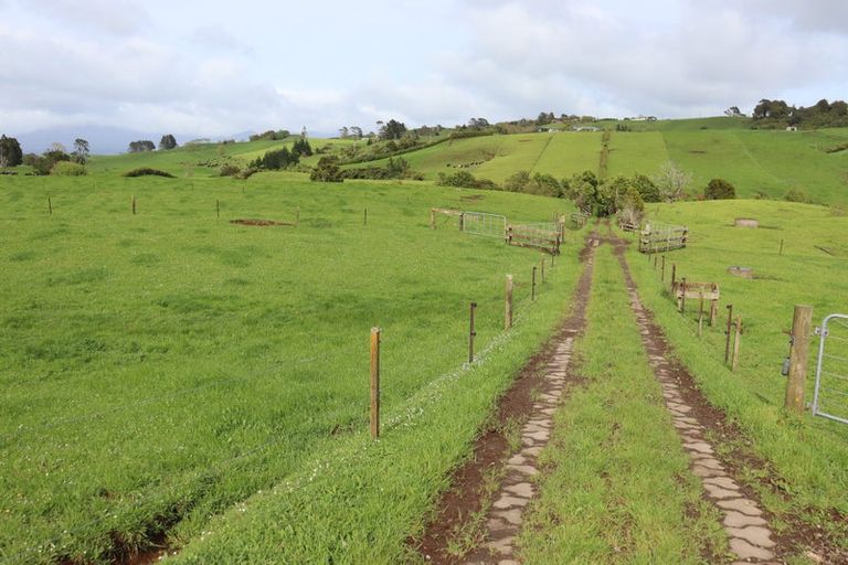 Photo of property in 1060 Mountain Road, Waiongana, Inglewood, 4389