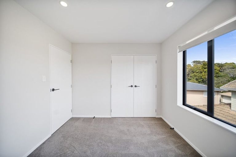 Photo of property in 44c Blakeborough Drive, Forrest Hill, Auckland, 0620