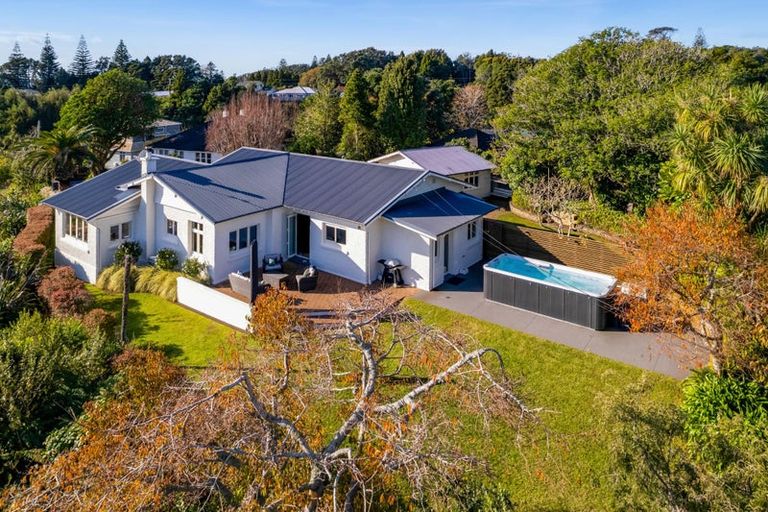 Photo of property in 83 Carrington Street, Lower Vogeltown, New Plymouth, 4310