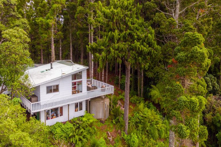 Photo of property in 136 Opanuku Road, Henderson Valley, Auckland, 0612