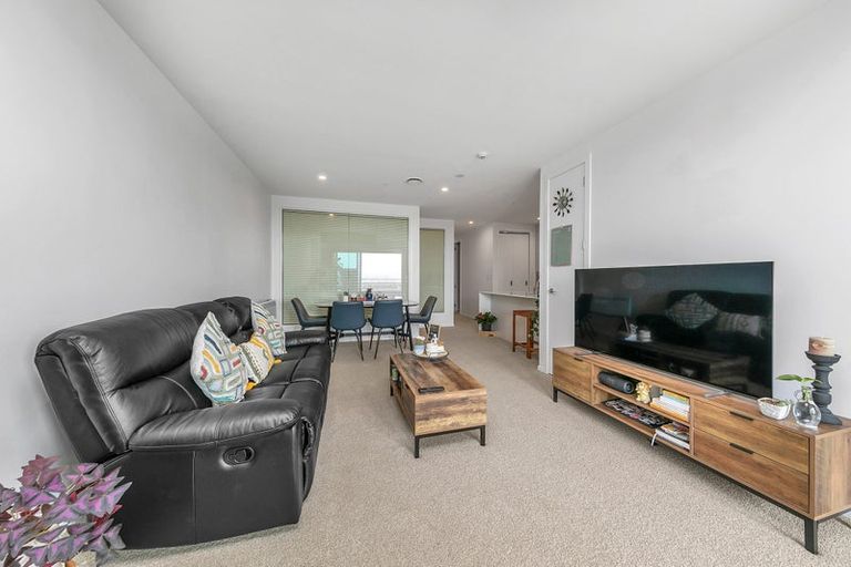 Photo of property in 902/8 Waikumete Road, Glen Eden, Auckland, 0602