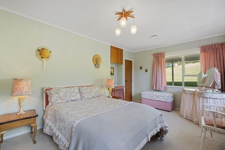 Photo of property in 227 Point View Drive, Dannemora, Auckland, 2016