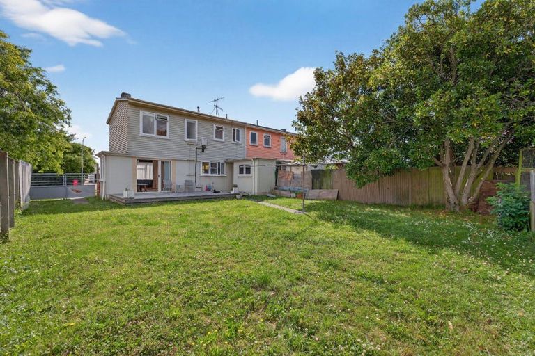 Photo of property in 4 Renfrew Place, Highbury, Palmerston North, 4412