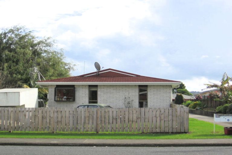 Photo of property in 2/5 Princes Street, Kensington, Whangarei, 0112