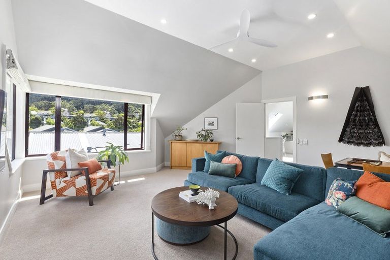 Photo of property in 6 Lochiel Road, Khandallah, Wellington, 6035