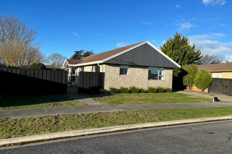 Photo of property in 40 Ashwood Street, Parklands, Christchurch, 8083