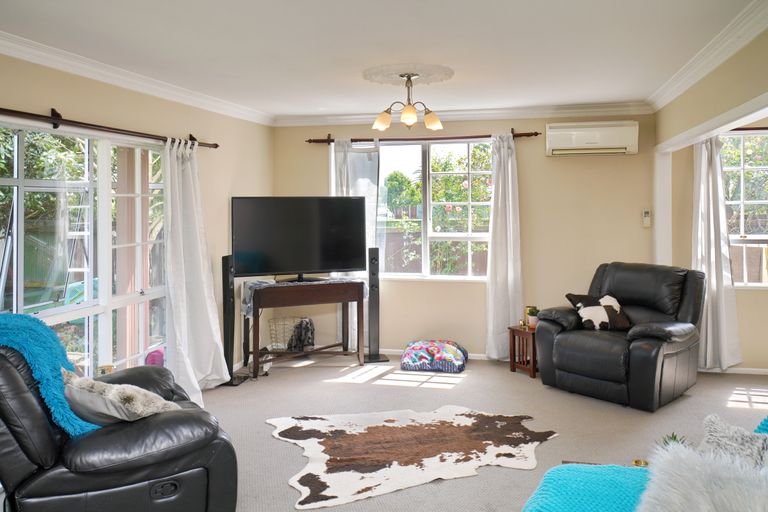 Photo of property in 9a Quinton Place, Bishopdale, Christchurch, 8053