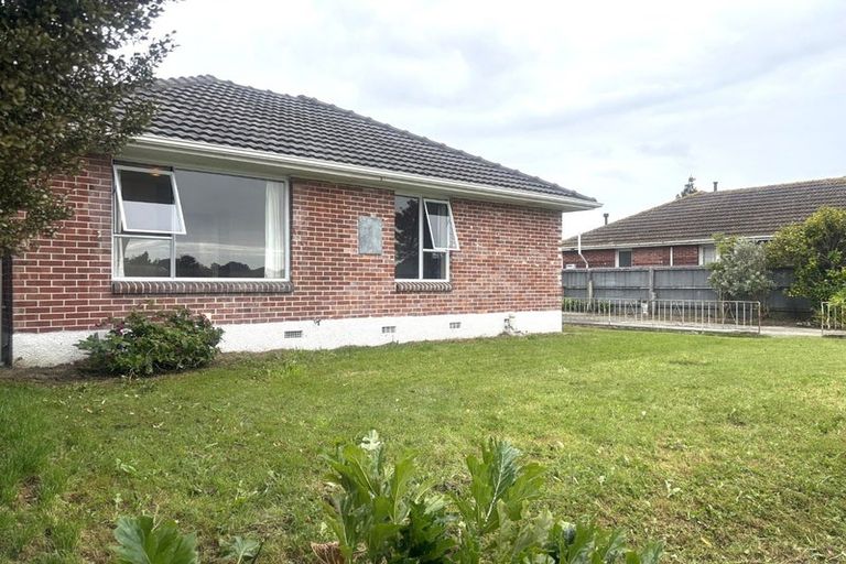 Photo of property in 7 Evesham Crescent, Spreydon, Christchurch, 8024