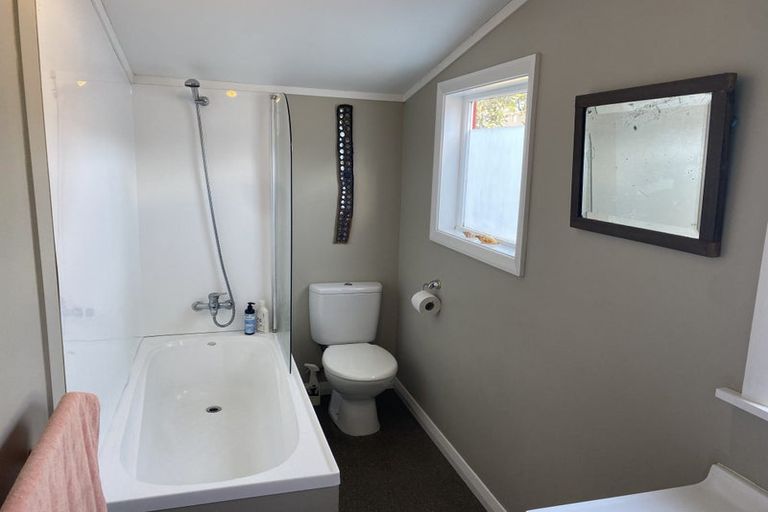 Photo of property in 61 Herald Street, Berhampore, Wellington, 6023