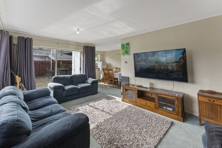 Photo of property in 43 California Drive, Totara Park, Upper Hutt, 5018