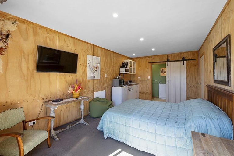 Photo of property in 1640 Mangorei Road, Mangorei, New Plymouth, 4371