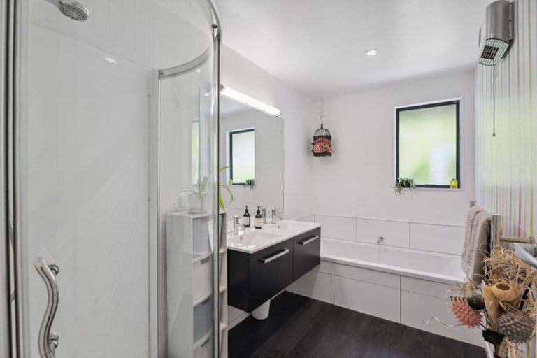 Photo of property in 111 Mcdonnell Road, Arrowtown, 9302