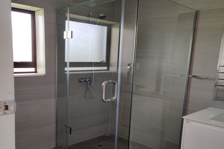 Photo of property in 4/9 Norman Spencer Drive, Papatoetoe, Auckland, 2104