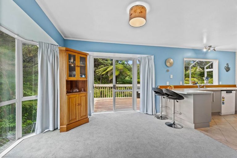 Photo of property in 2/30 Lagoon Way, West Harbour, Auckland, 0618