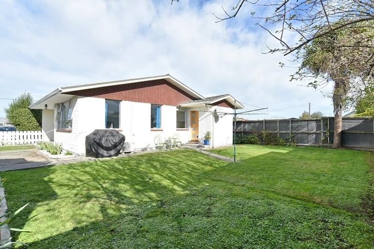 Photo of property in 3/90 Springs Road, Hornby, Christchurch, 8042