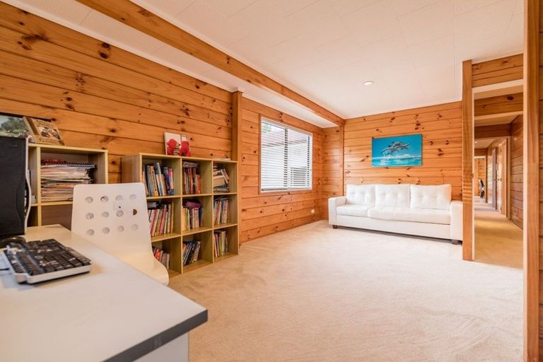 Photo of property in 178 Valley Road, Waimauku, 0881