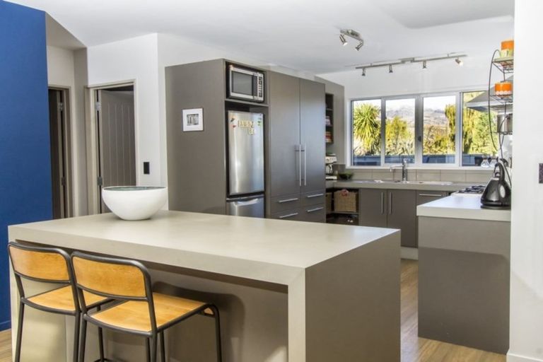 Photo of property in 8 Pisa Moorings Road, Mount Pisa, Cromwell, 9383