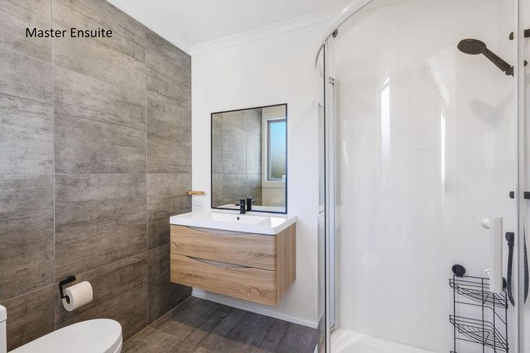 Photo of property in 141 Alexander Road, Raumati Beach, Paraparaumu, 5032