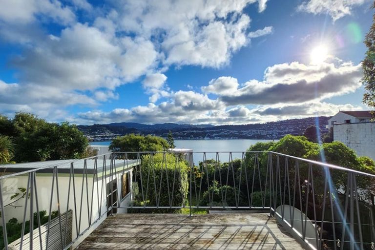 Photo of property in 73 Maupuia Road, Maupuia, Wellington, 6022