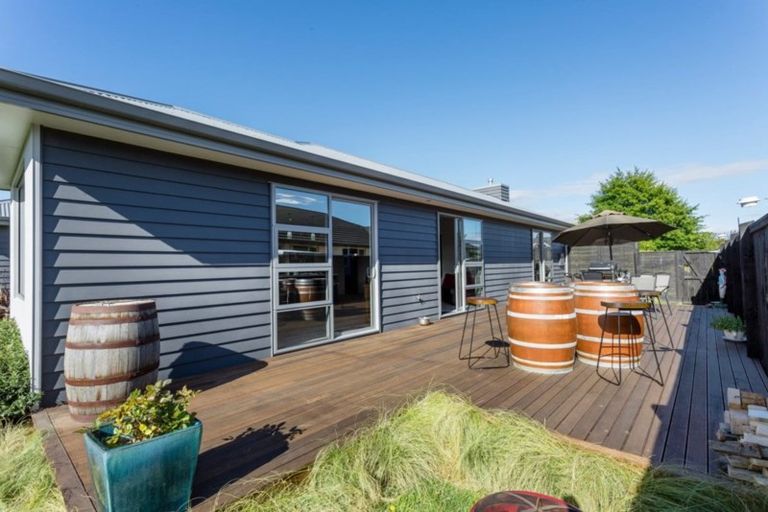 Photo of property in 18 Hagart-alexander Drive, Mosgiel, 9024