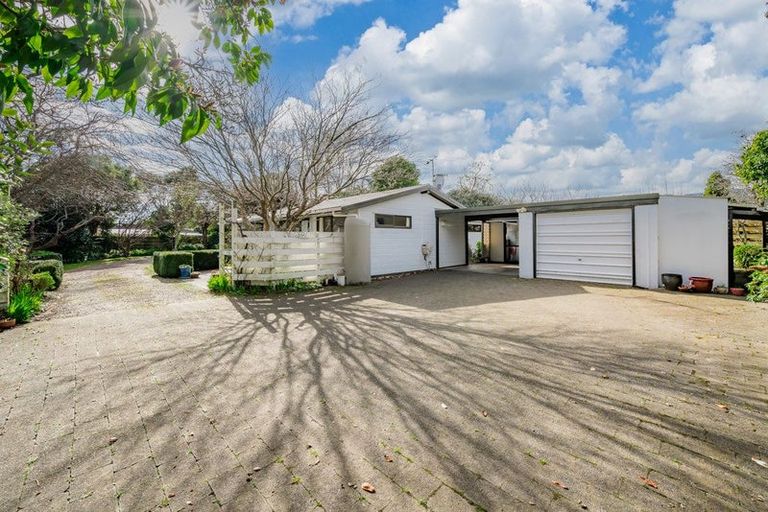 Photo of property in 29 Nimmo Avenue, Waikanae, 5036