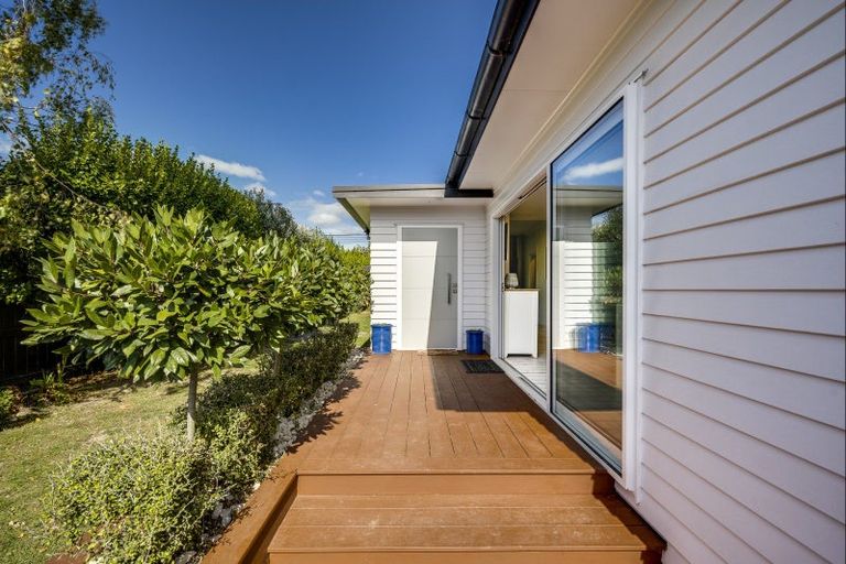 Photo of property in 1 Jervois Road, Jervoistown, Napier, 4112