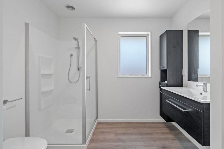 Photo of property in 16 Burnham School Road, Rolleston, 7614