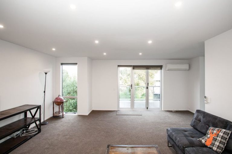 Photo of property in 25a Bayview Place, Cass Bay, Lyttelton, 8082