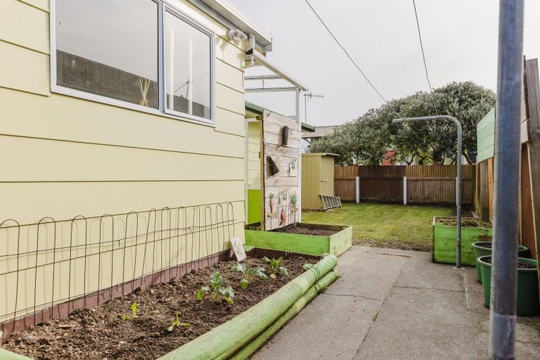 Photo of property in 5 Edward Street, Pahiatua, 4910