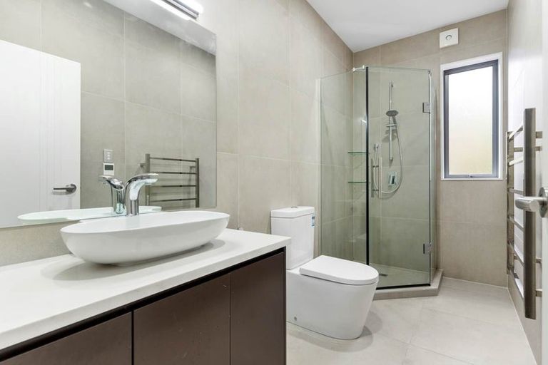 Photo of property in 71 Hebron Road, Waiake, Auckland, 0630