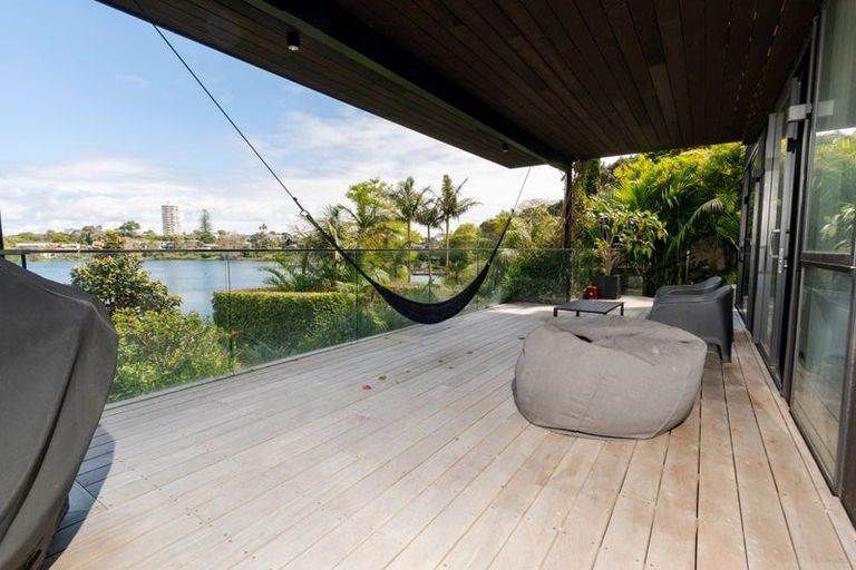 Photo of property in 306a Hurstmere Road, Takapuna, Auckland, 0622