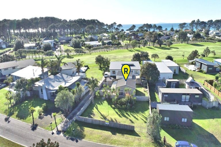 Photo of property in 113 The Fairway, Matarangi, Whitianga, 3592