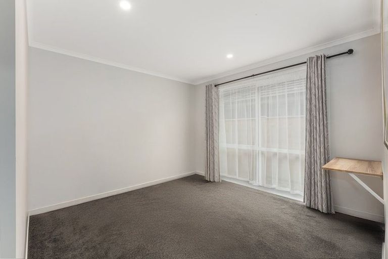 Photo of property in 44 Martingale Drive, Whitby, Porirua, 5024