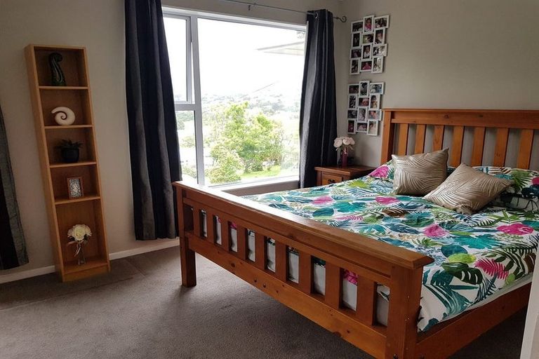 Photo of property in 11 Morgan Place, Tawa, Wellington, 5028