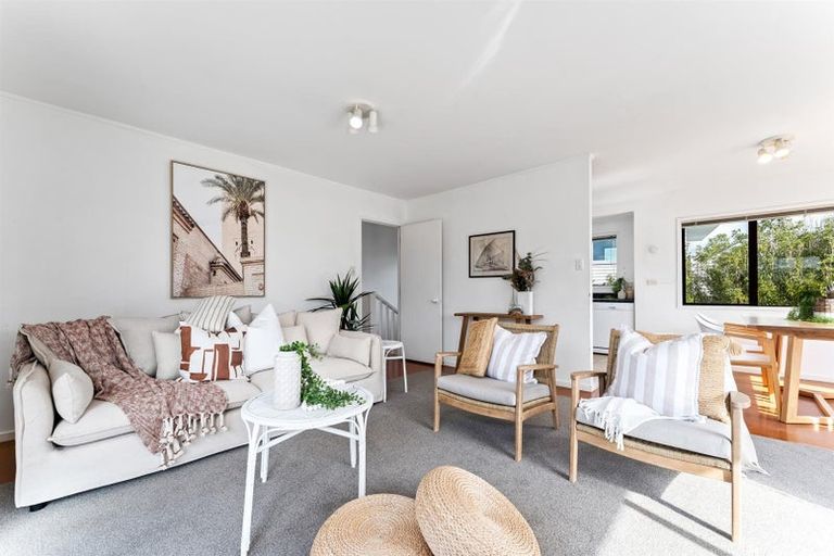 Photo of property in 17 Caroline Heights, Omaha, 0986