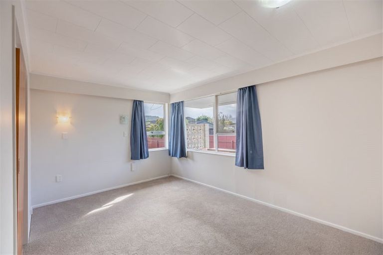 Photo of property in 108a Avondale Road, Taradale, Napier, 4112