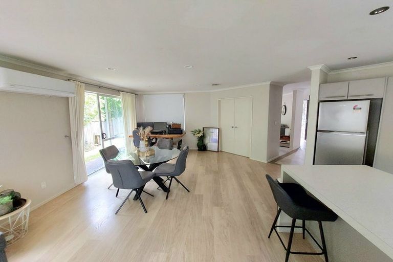 Photo of property in 12 Lomas Way, Albany, Auckland, 0632