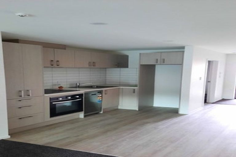 Photo of property in 305/9 East Street, Papakura, 2110