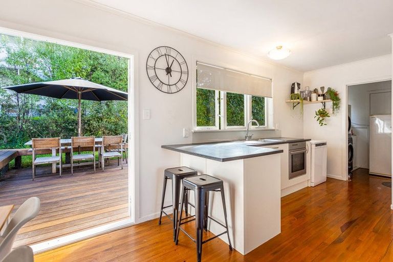 Photo of property in 1/6 Braebank Lane, Te Atatu South, Auckland, 0610